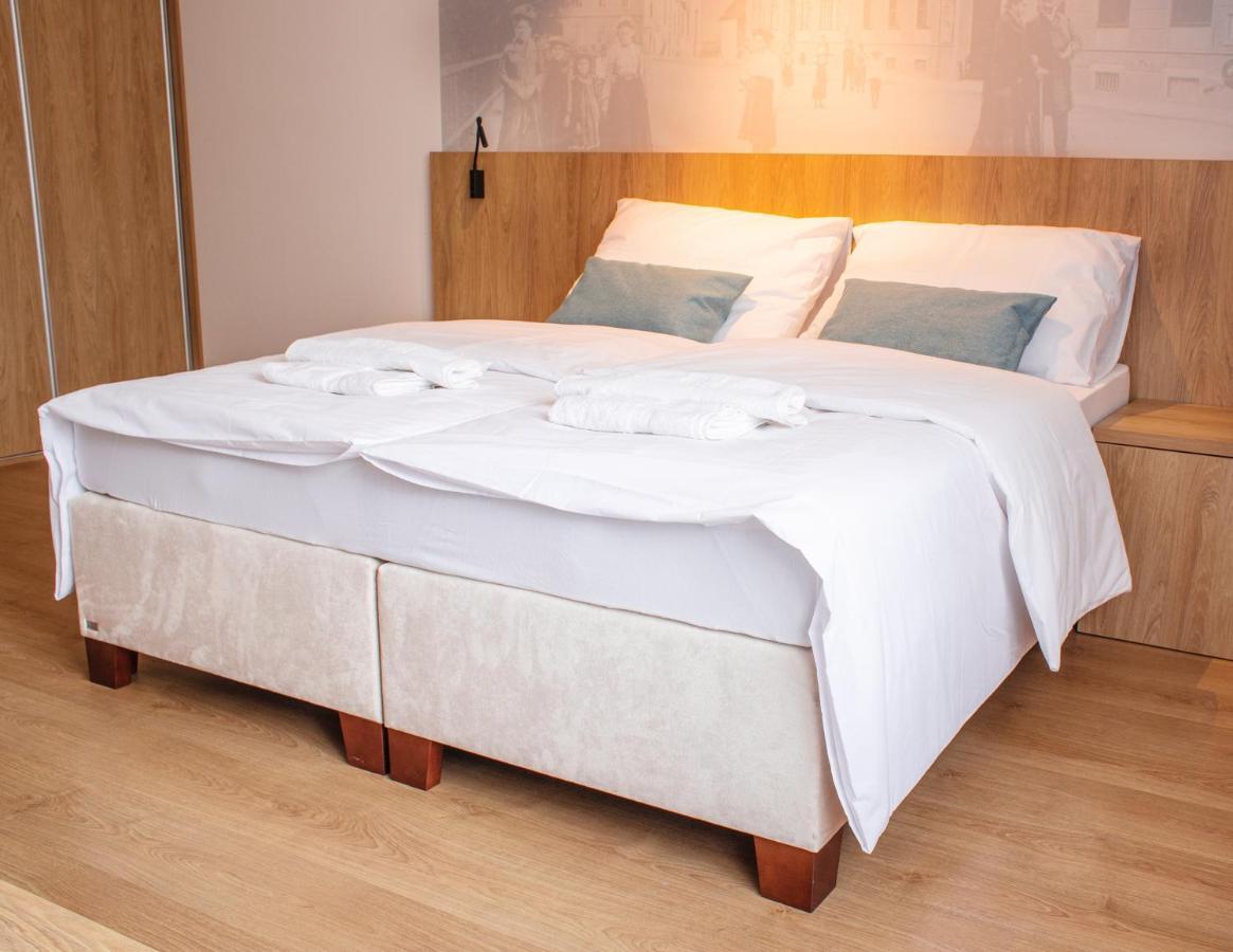 Hotel Beseda Ceske Budejovice Esterno foto